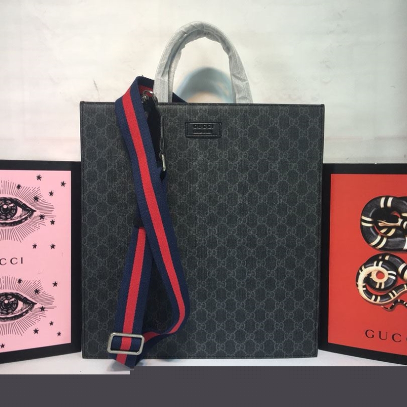 G*u*i shopping bags